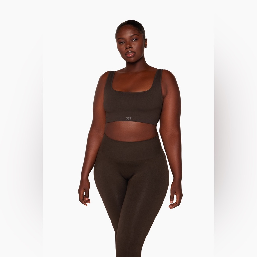 SET Active 2-Piece SCULPTFLEX® Matching Power Box Cut Bra & Leggings Workout Set - Picture 8 of 16